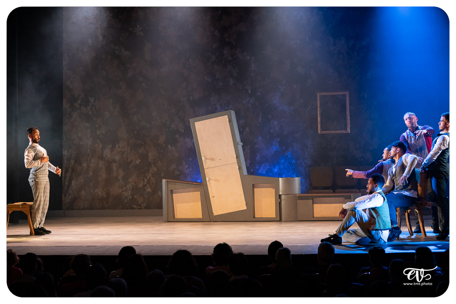 SUR LE FIL (CIE PYRAMID)